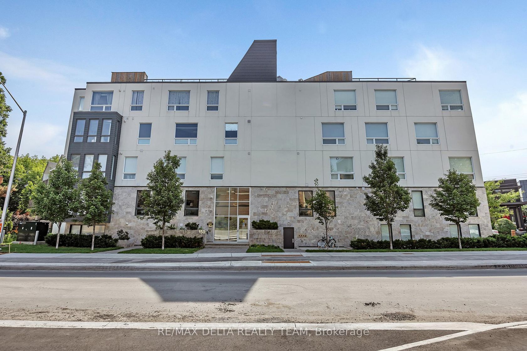 Photo of 405 - 150 Greenfield Avenue, Glebe, Ottawa