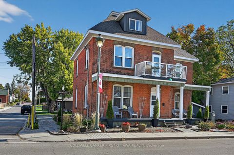 Photo 3 at 267 Bridge Street, Carleton Place