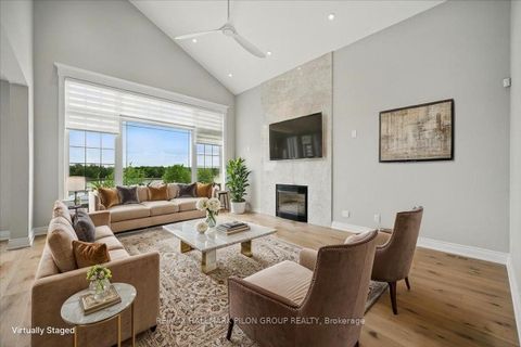 Photo 11 at 6373 RADISSON Way, Hiawatha Park/Convent Glen, Orleans