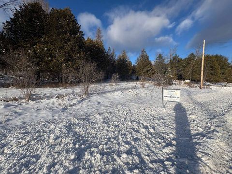 Photo 4 at 5882 MCDONALDS CORNERS Road, Lanark Highlands (Dalhousie) Twp, Lanark Highlands