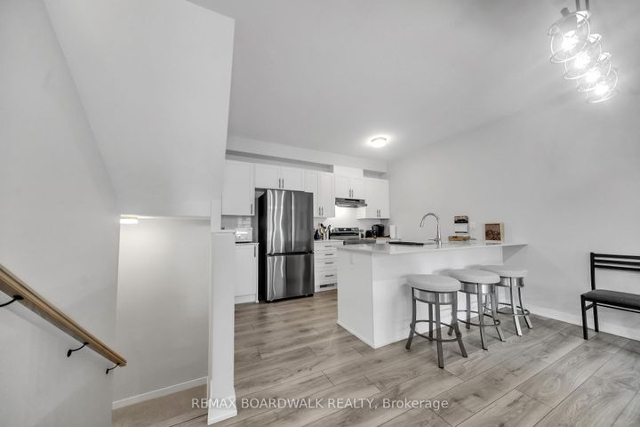 Photo 3 at 189 Beebalm Crescent, Nepean (Half Moon Bay), Ottawa