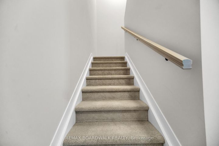 Photo 9 at 189 Beebalm Crescent, Nepean (Half Moon Bay), Ottawa
