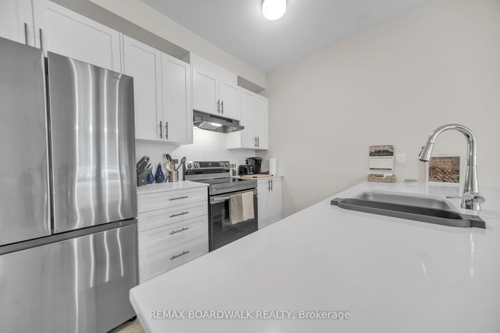 Photo 16 at 189 Beebalm Crescent, Nepean (Half Moon Bay), Ottawa