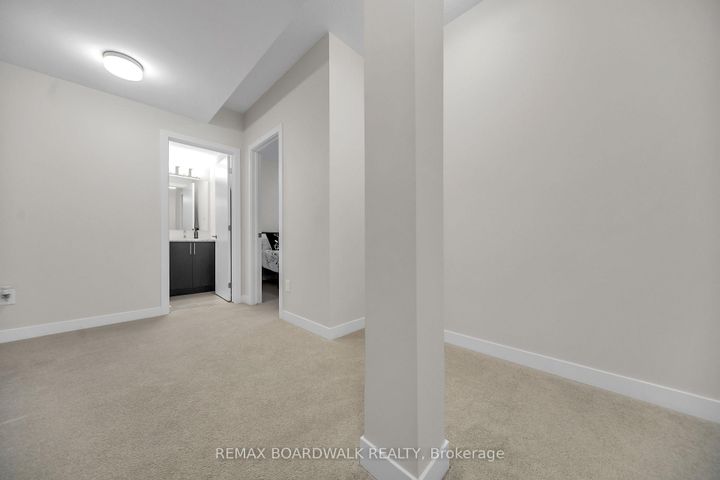 Photo 18 at 189 Beebalm Crescent, Nepean (Half Moon Bay), Ottawa