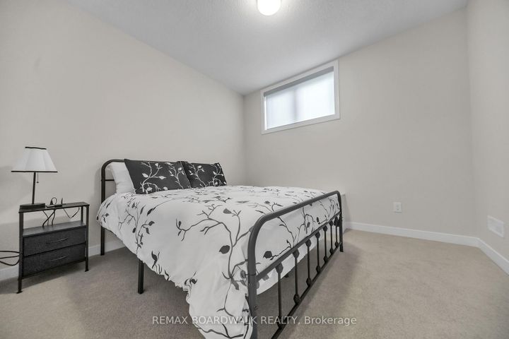 Photo 19 at 189 Beebalm Crescent, Nepean (Half Moon Bay), Ottawa