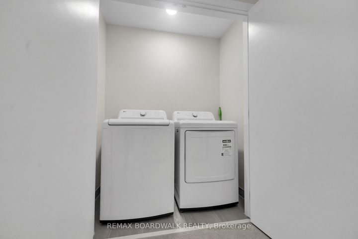 Photo 28 at 189 Beebalm Crescent, Nepean (Half Moon Bay), Ottawa