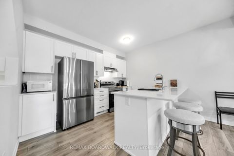 Photo 4 at 189 Beebalm Crescent, Nepean (Half Moon Bay), Ottawa