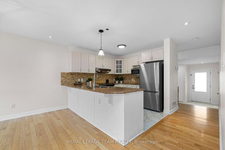 Photo 9 at 687 Paul Metivier Drive, Nepean (Hearts Desire), Ottawa