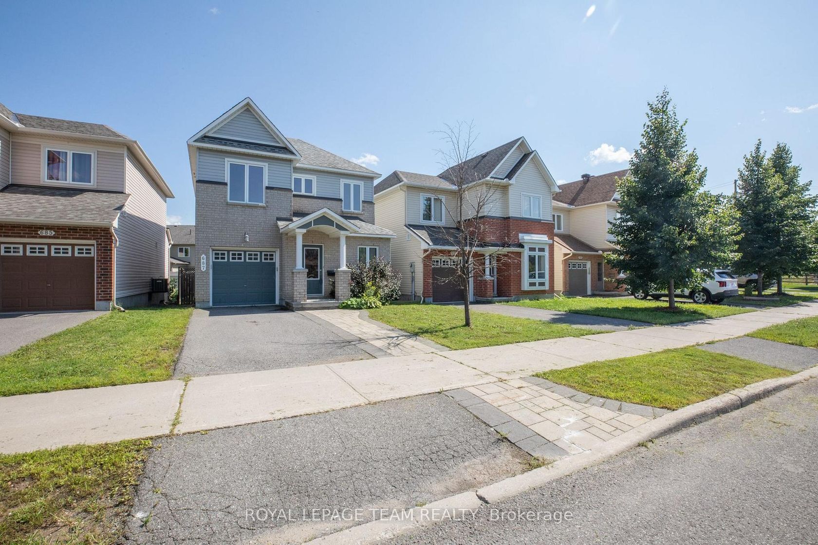 687 Paul Metivier Drive, Nepean (Hearts Desire), Ottawa 