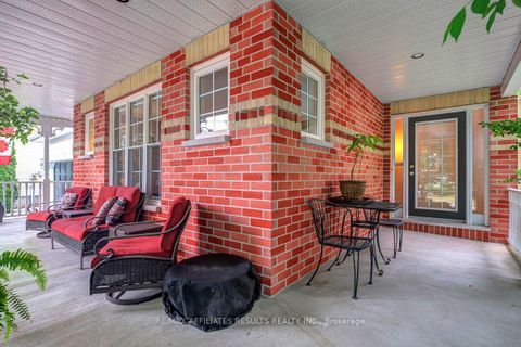 Photo 3 at 35 Crantham Crescent, Stittsville (Central), Stittsville