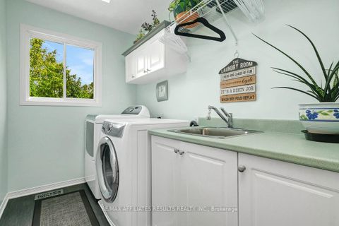 Photo 35 at 35 Crantham Crescent, Stittsville (Central), Stittsville