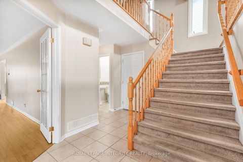 Photo 3 at 1659 Toulouse Crescent, Orleans/Sunridge, Orleans