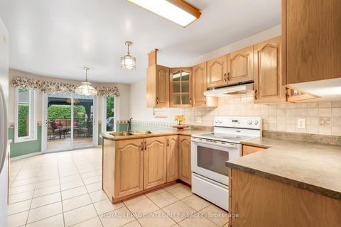 Photo 11 at 1659 Toulouse Crescent, Orleans/Sunridge, Orleans