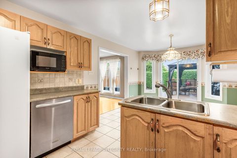 Photo 12 at 1659 Toulouse Crescent, Orleans/Sunridge, Orleans