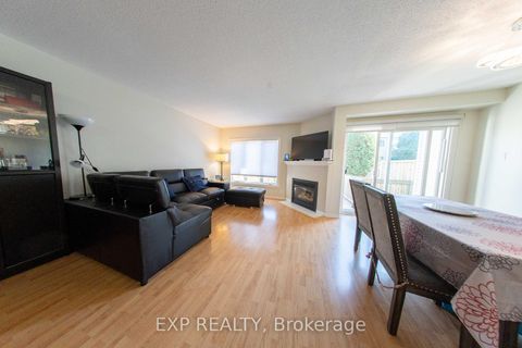 Photo 4 at 54 Sheppard's Glen Avenue, Emerald Meadows/Trailwest, Kanata