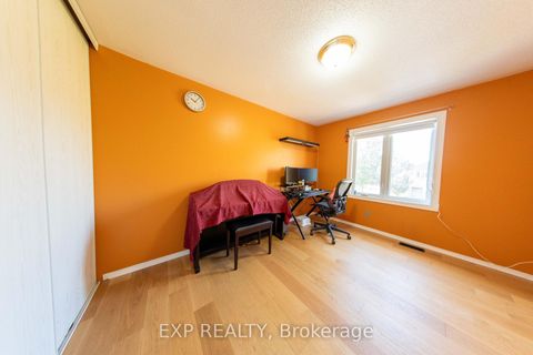 Photo 15 at 54 Sheppard's Glen Avenue, Emerald Meadows/Trailwest, Kanata