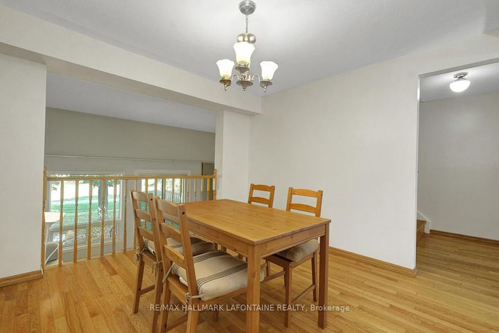 Photo 10 at 28 - 2 Bertona Street, Nepean (Manordale), Ottawa