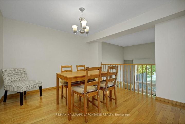 Photo 11 at 28 - 2 Bertona Street, Nepean (Manordale), Ottawa