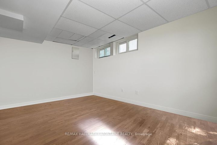 Photo 24 at 28 - 2 Bertona Street, Nepean (Manordale), Ottawa