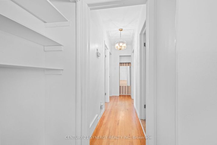 Photo 15 at 20 Parkside Crescent, Nepean (Meadowlands/Crestview), Ottawa