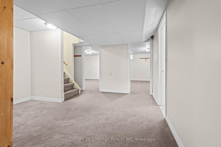 Photo 27 at 20 Parkside Crescent, Nepean (Meadowlands/Crestview), Ottawa