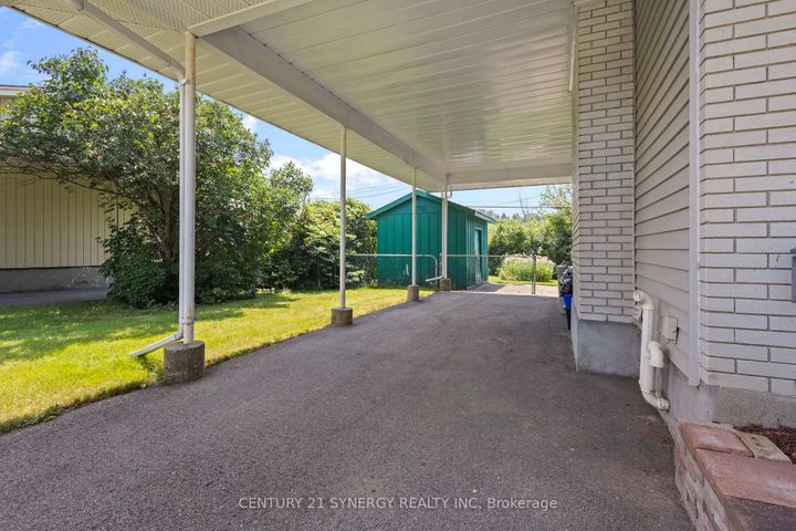Photo 31 at 20 Parkside Crescent, Nepean (Meadowlands/Crestview), Ottawa