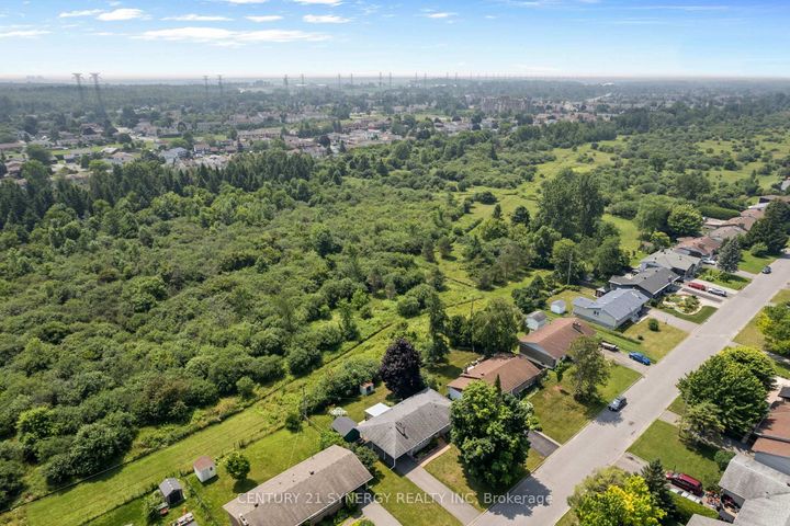 Photo 35 at 20 Parkside Crescent, Nepean (Meadowlands/Crestview), Ottawa