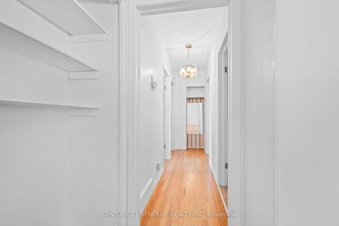 Photo 15 at 20 Parkside Crescent, Nepean (Meadowlands/Crestview), Ottawa