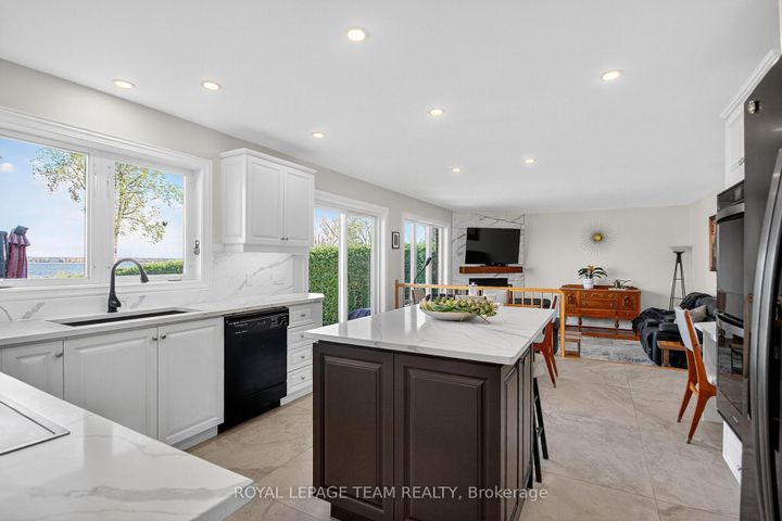 Photo 13 at 259 GRANDVIEW Road, Nepean (Crystal Bay/Rocky Point), Ottawa