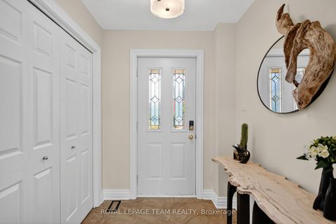 Photo 2 at 259 GRANDVIEW Road, Nepean (Crystal Bay/Rocky Point), Ottawa