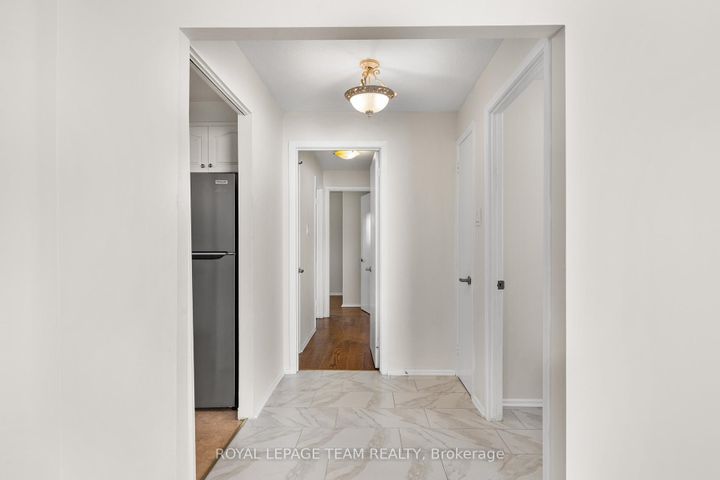 Photo 12 at 47 KIDGROVE Gardens, Nepean (Tanglewood), Ottawa