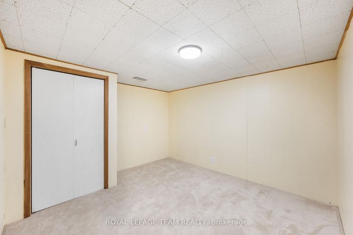 Photo 20 at 47 KIDGROVE Gardens, Nepean (Tanglewood), Ottawa