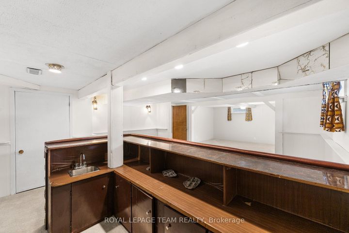 Photo 26 at 47 KIDGROVE Gardens, Nepean (Tanglewood), Ottawa