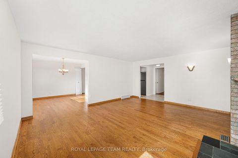 Photo 4 at 47 KIDGROVE Gardens, Nepean (Tanglewood), Ottawa