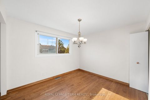 Photo 6 at 47 KIDGROVE Gardens, Nepean (Tanglewood), Ottawa