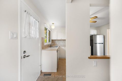 Photo 8 at 47 KIDGROVE Gardens, Nepean (Tanglewood), Ottawa