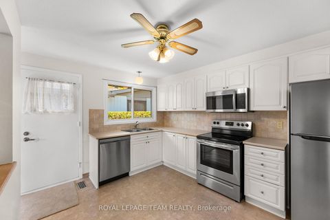 Photo 10 at 47 KIDGROVE Gardens, Nepean (Tanglewood), Ottawa