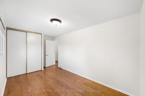 Photo 16 at 47 KIDGROVE Gardens, Nepean (Tanglewood), Ottawa