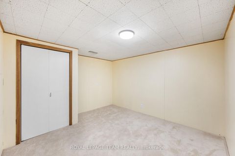 Photo 20 at 47 KIDGROVE Gardens, Nepean (Tanglewood), Ottawa