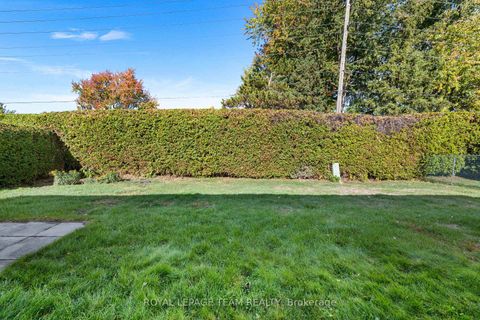 Photo 31 at 47 KIDGROVE Gardens, Nepean (Tanglewood), Ottawa
