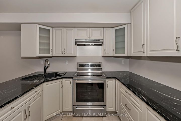 Photo 7 at 206 - 14 Norice Street, Nepean (Meadowlands/Crestview), Ottawa