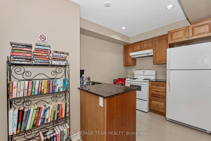 Photo 25 at 206 - 14 Norice Street, Nepean (Meadowlands/Crestview), Ottawa