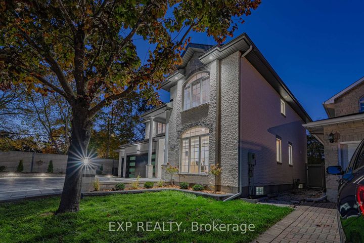 Photo 5 at 15 WELLSMERE Court, Nepean (Rideau Heights/Rideau River), Ottawa