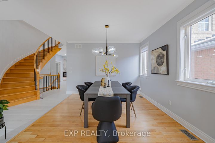 Photo 10 at 15 WELLSMERE Court, Nepean (Rideau Heights/Rideau River), Ottawa