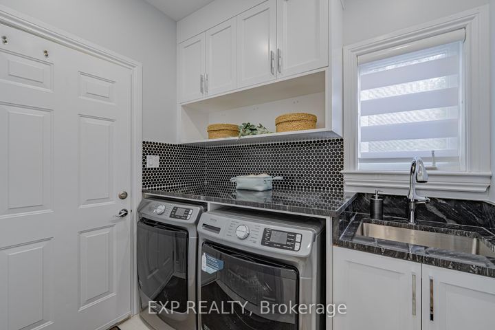 Photo 23 at 15 WELLSMERE Court, Nepean (Rideau Heights/Rideau River), Ottawa