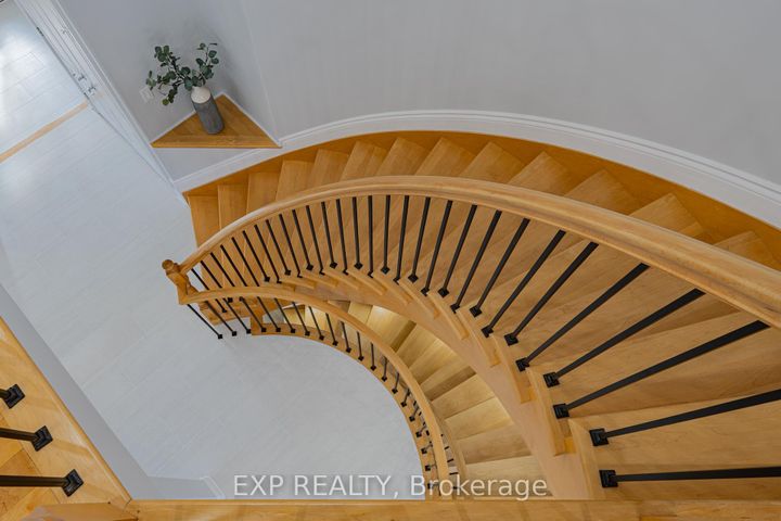 Photo 28 at 15 WELLSMERE Court, Nepean (Rideau Heights/Rideau River), Ottawa