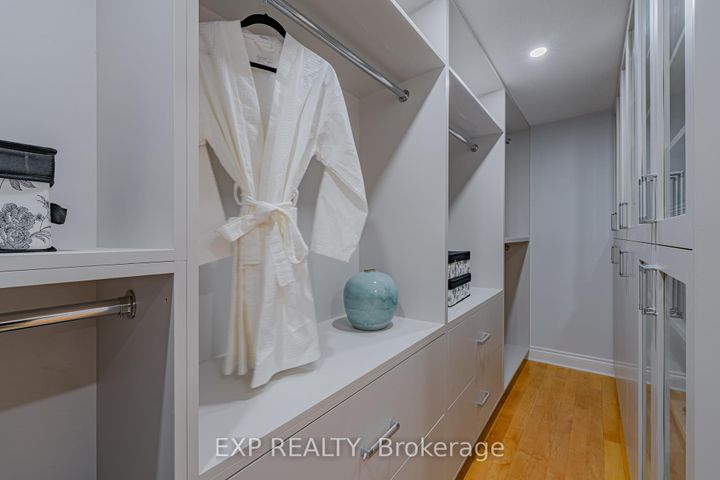 Photo 32 at 15 WELLSMERE Court, Nepean (Rideau Heights/Rideau River), Ottawa