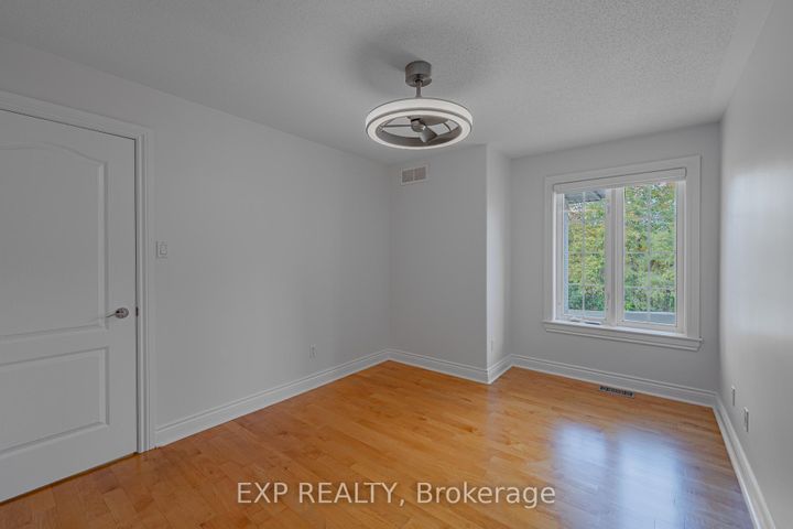 Photo 37 at 15 WELLSMERE Court, Nepean (Rideau Heights/Rideau River), Ottawa