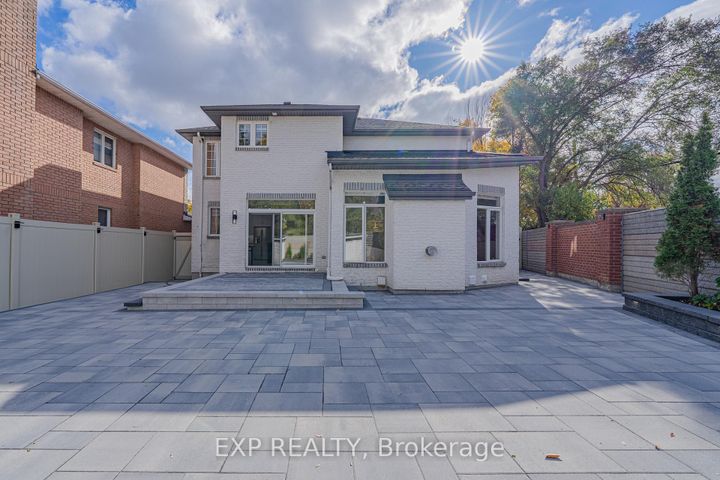 Photo 48 at 15 WELLSMERE Court, Nepean (Rideau Heights/Rideau River), Ottawa