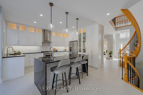 Photo 15 at 15 WELLSMERE Court, Nepean (Rideau Heights/Rideau River), Ottawa